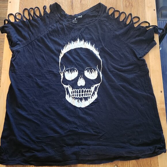 Torrid Love Sick Tops - Love Sick Skull exposed shoulder Tee